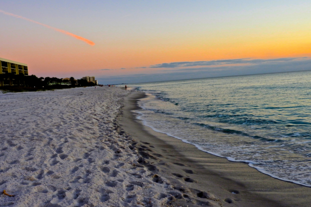 Why Book Direct with Tropical Sands Accommodations?